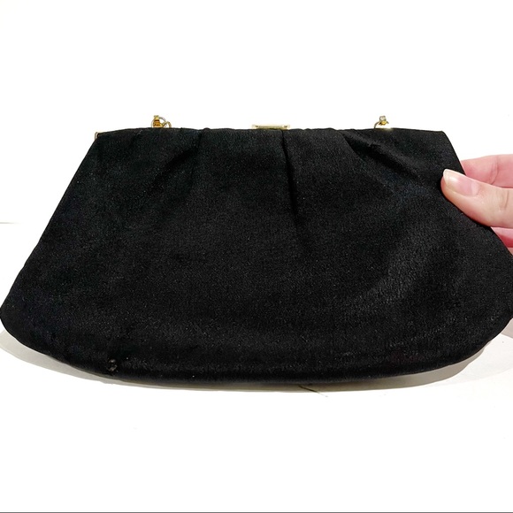 Vintage Black Clutch Purse Handbag Evening Bag Gold Coloured Snap Closure Chain - Picture 7 of 10